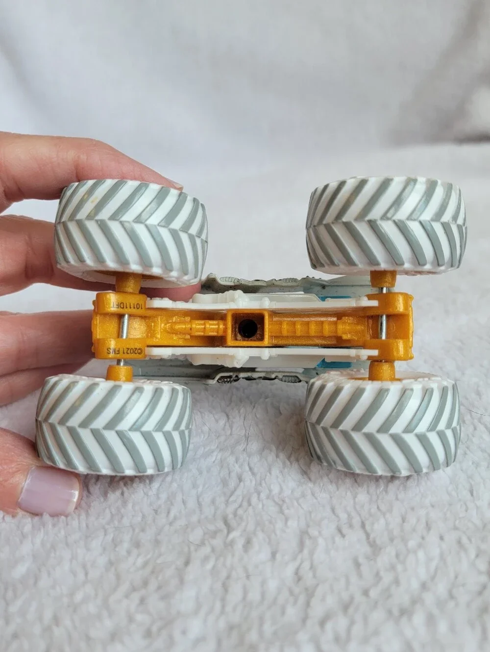 Monster Jam Gears & Galaxies Max-D Ice 1:64 Die-Cast Truck Spin Master-2021
